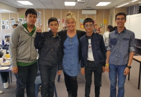 รวม 4 หนุ่ม ณ Lincoln High School