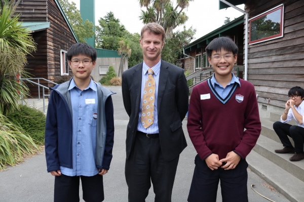 น้องJ และ น้องJo Year10 Darfield High School เมืองChristchurch ประเทศNew Zealand